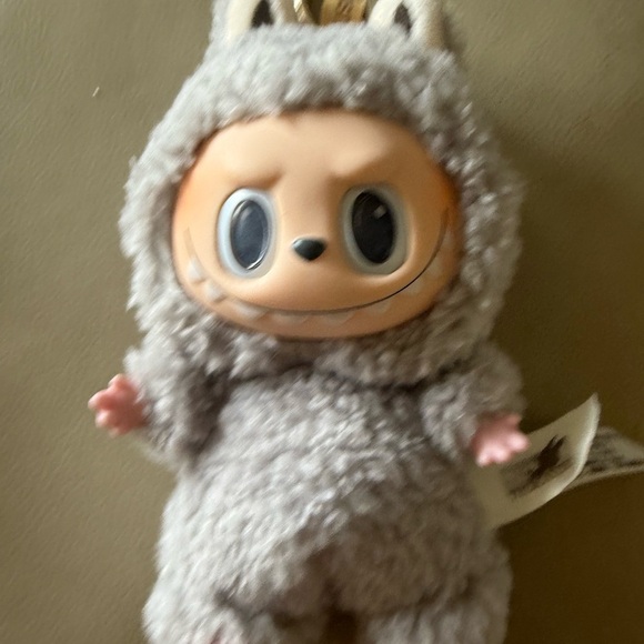 Cute Gray Plush Key Holder - Picture 1 of 6